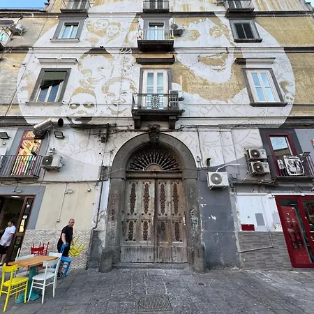 Doctor House Sanità Napoli-3